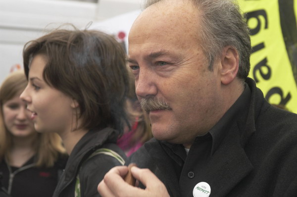 Picture © Peter Marshall, 2004