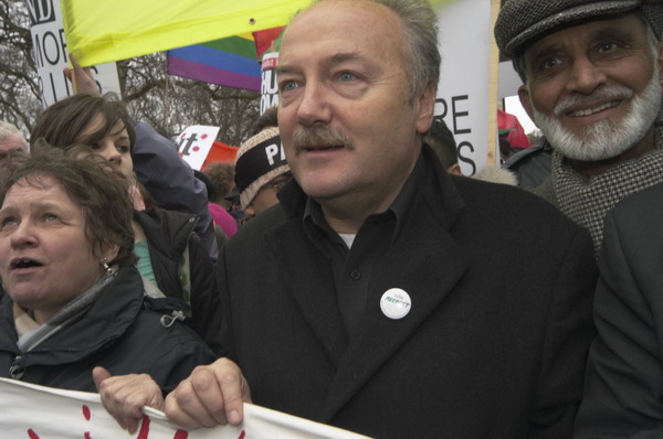 Picture © Peter Marshall, 2004