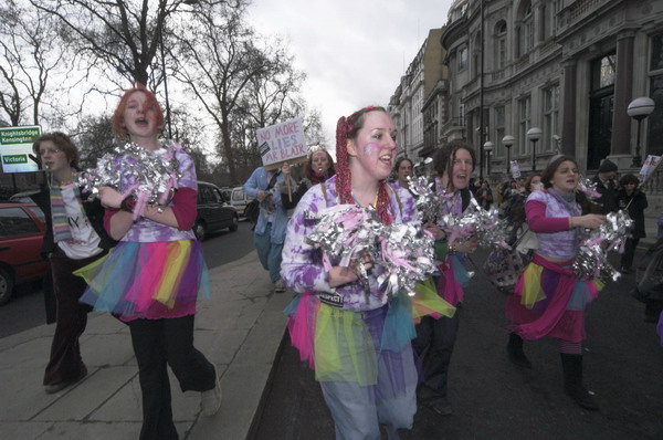 Picture © Peter Marshall, 2004