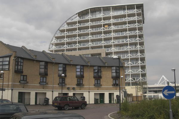 Picture © Peter Marshall, 2004