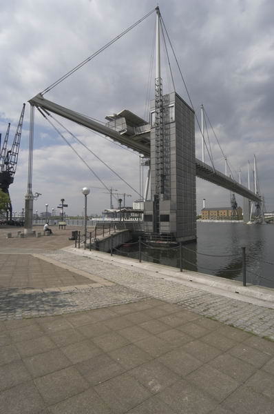 Picture © Peter Marshall, 2004