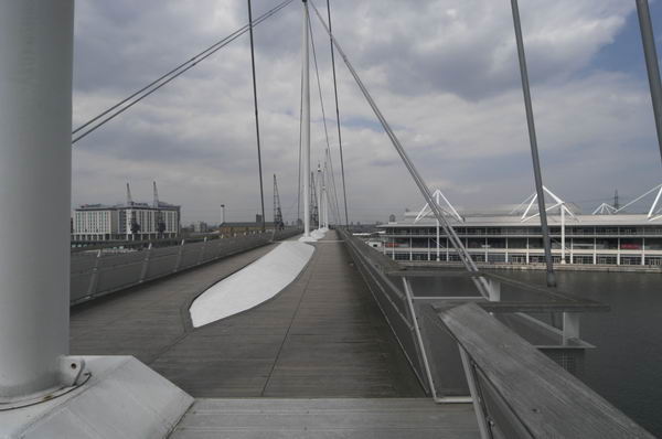 Picture © Peter Marshall, 2004