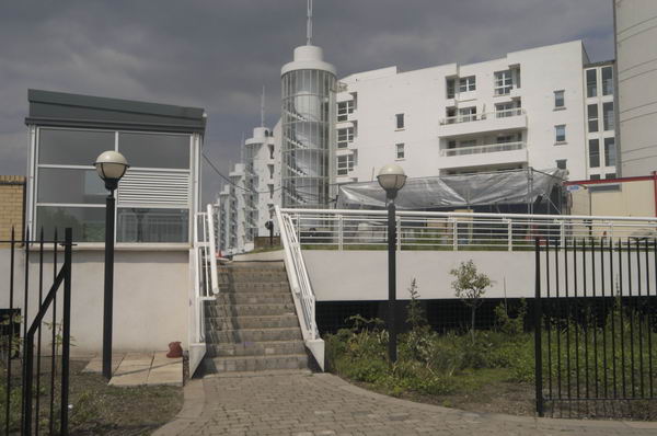 Picture © Peter Marshall, 2004