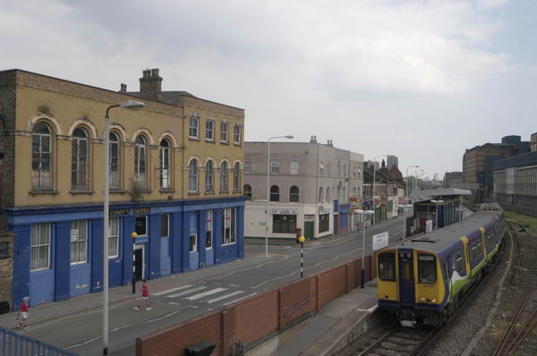 Picture © Peter Marshall, 2004