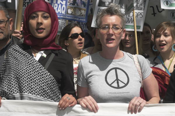 Picture &copy; Peter Marshall, 2004