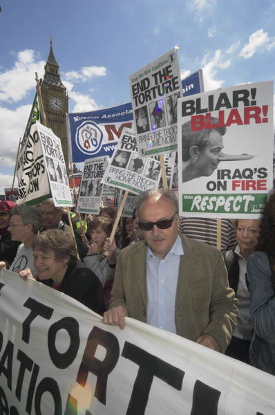 Picture &copy; Peter Marshall, 2004