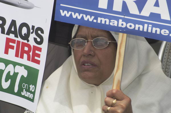 Picture &copy; Peter Marshall, 2004