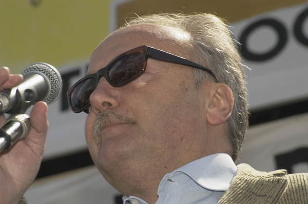 Picture &copy; Peter Marshall, 2004