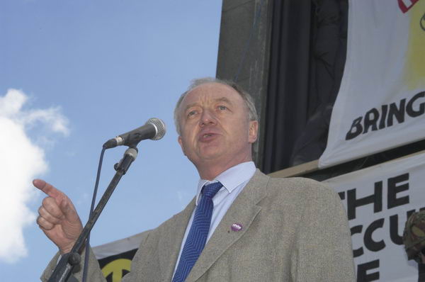 Picture &copy; Peter Marshall, 2004