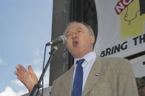 Picture &copy; Peter Marshall, 2004