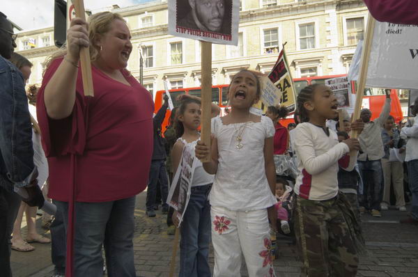 Picture &copy; Peter Marshall, 2004