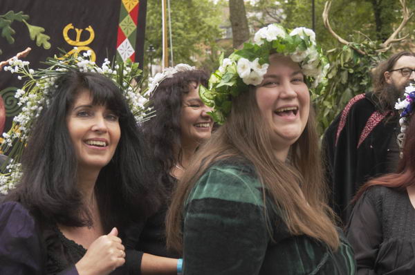 Picture &copy; Peter Marshall, 2004