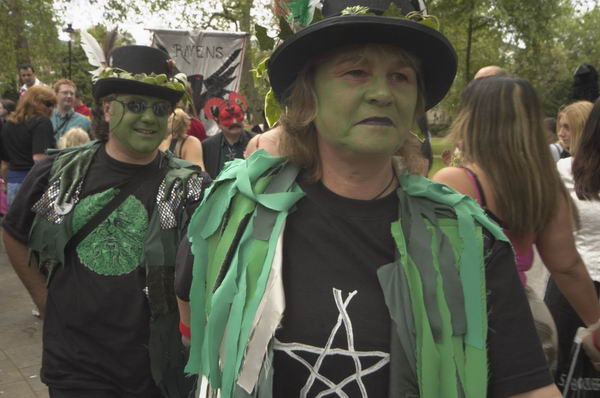 Picture &copy; Peter Marshall, 2004