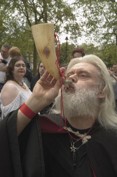 Picture &copy; Peter Marshall, 2004