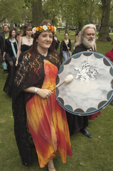 Picture &copy; Peter Marshall, 2004