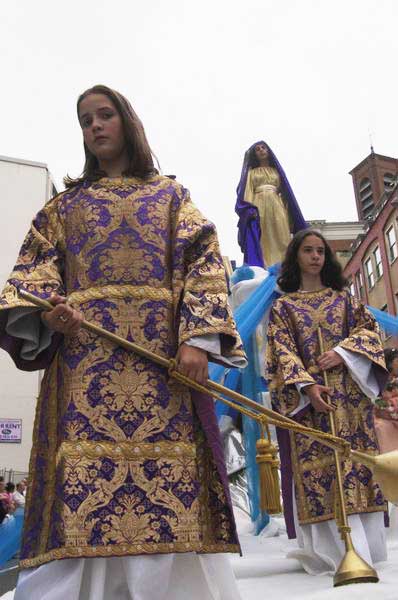 Picture © Peter Marshall, 2004