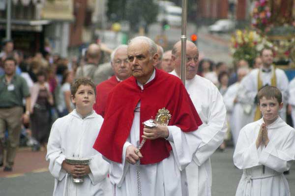 Picture © Peter Marshall, 2004