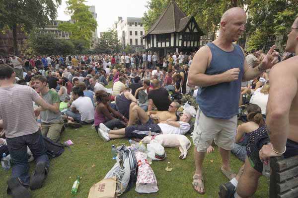 Picture © Peter Marshall, 2004