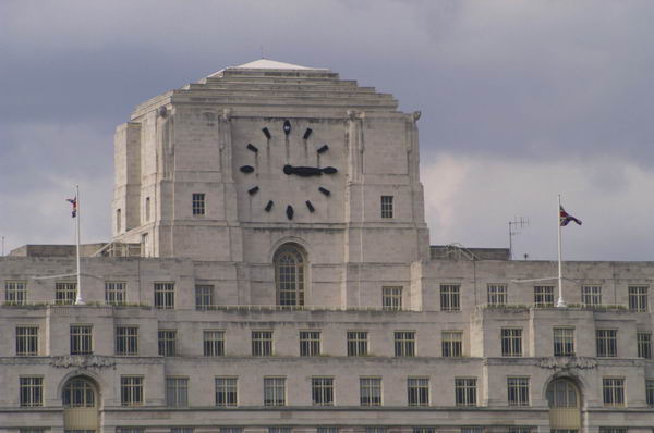 Picture © Peter Marshall, 2004