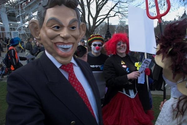 Fools Paradise Parade, London © 2006, Peter Marshall
