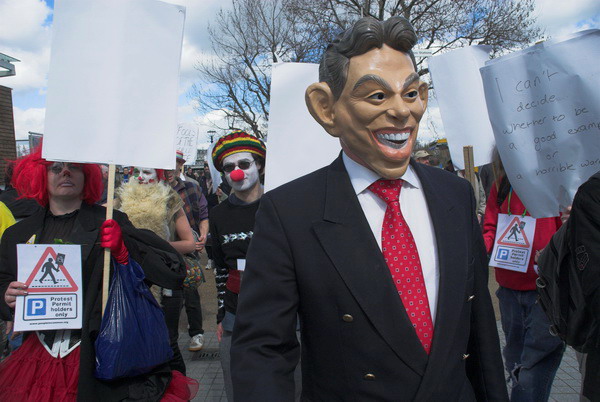 Fools Paradise Parade, London © 2006, Peter Marshall