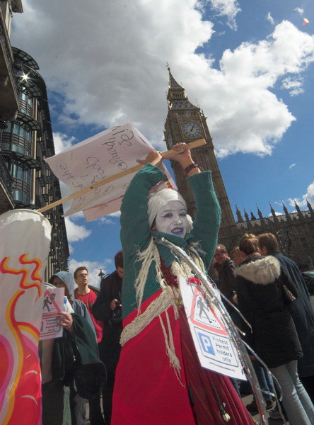 Fools Paradise Parade, London © 2006, Peter Marshall