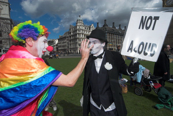 Fools Paradise Parade, London © 2006, Peter Marshall