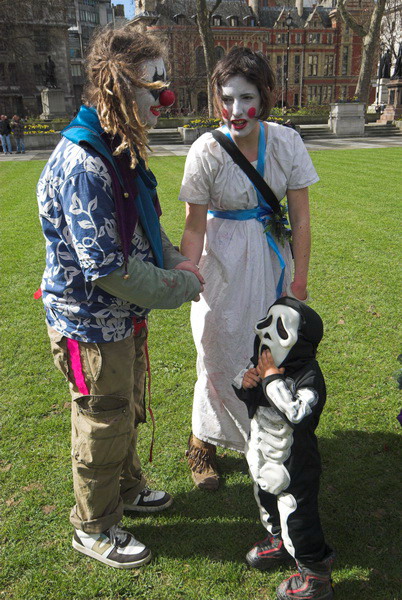 Fools Paradise Parade, London © 2006, Peter Marshall