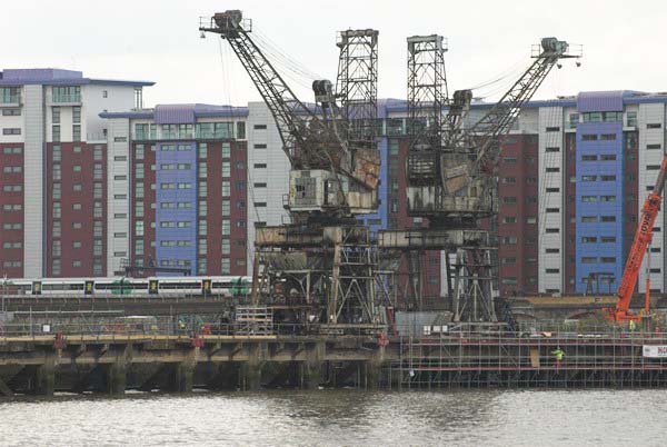 Vauxhall to Battersea © 2006, Peter Marshall