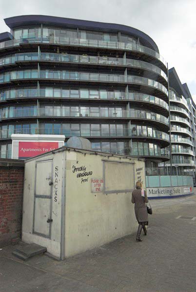Vauxhall to Battersea © 2006, Peter Marshall