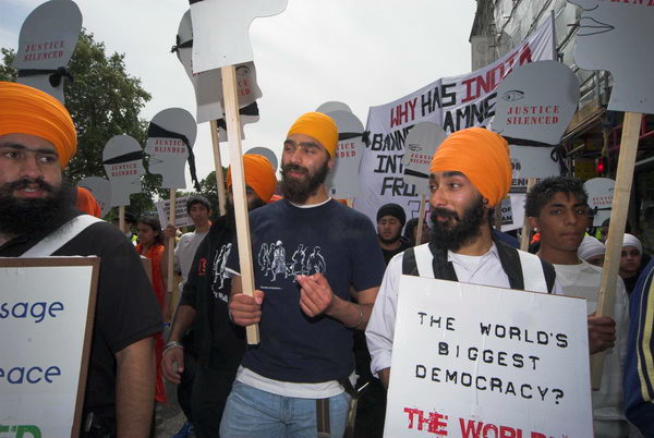 Sikh Remembrance March © 2006, Peter Marshall