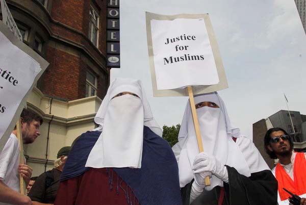 Rally for Justice - Forest Gate Raid. © 2006, Peter Marshall