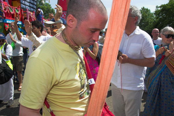 Hare Krishna: Rathayatra © 2006, Peter Marshall