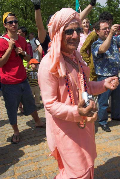 Hare Krishna: Rathayatra © 2006, Peter Marshall