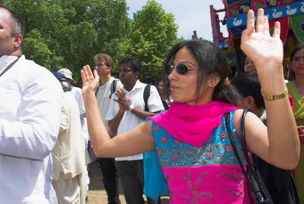 Hare Krishna: Rathayatra © 2006, Peter Marshall