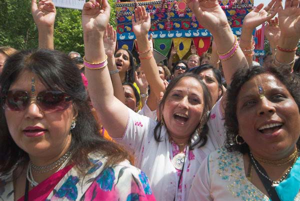 Hare Krishna: Rathayatra © 2006, Peter Marshall