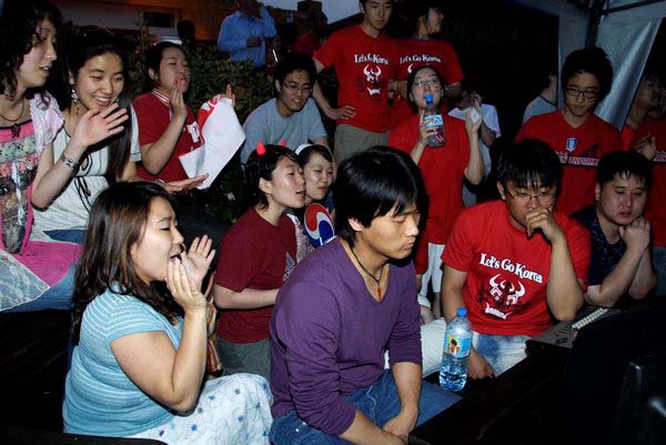 S Korea v France, New Malden © 2006, Peter Marshall