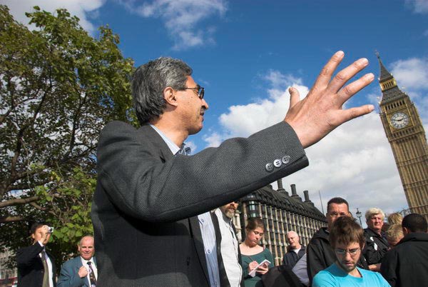 Sack Parliament © Peter Marshall, 2006