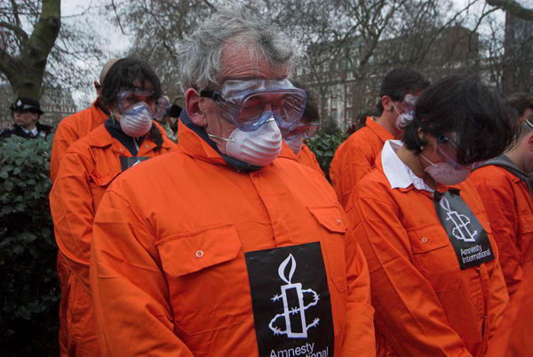 Amnesty 'Close Guantanamo' demo, US Embassy, London © Peter Marshall, 2007
