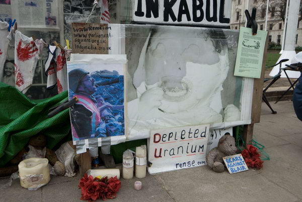 Brian Haw, Parliament Square © 2007, Peter Marshall