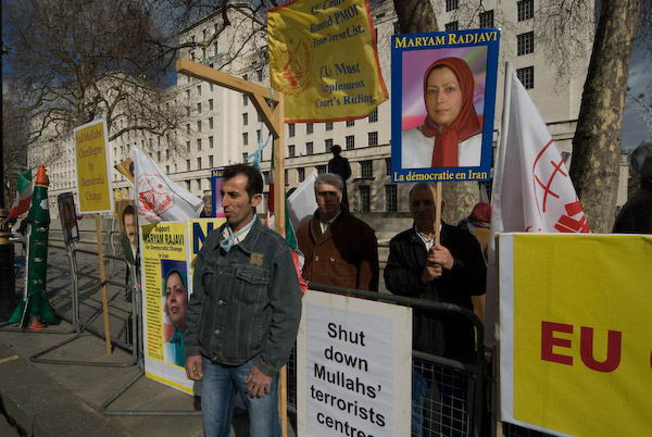 Anglo-Iranians Protest © 2007, Peter Marshall