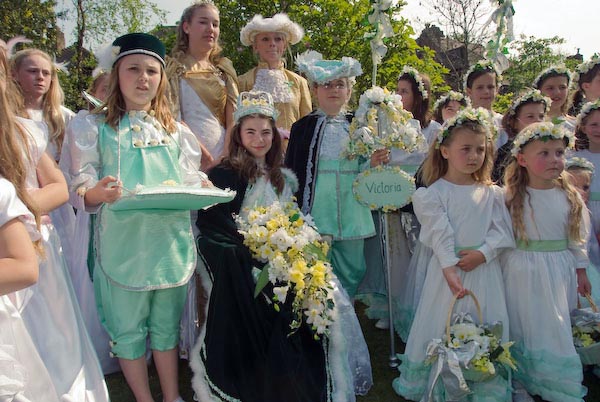 Bromley May Queens © 2007, Peter Marshall